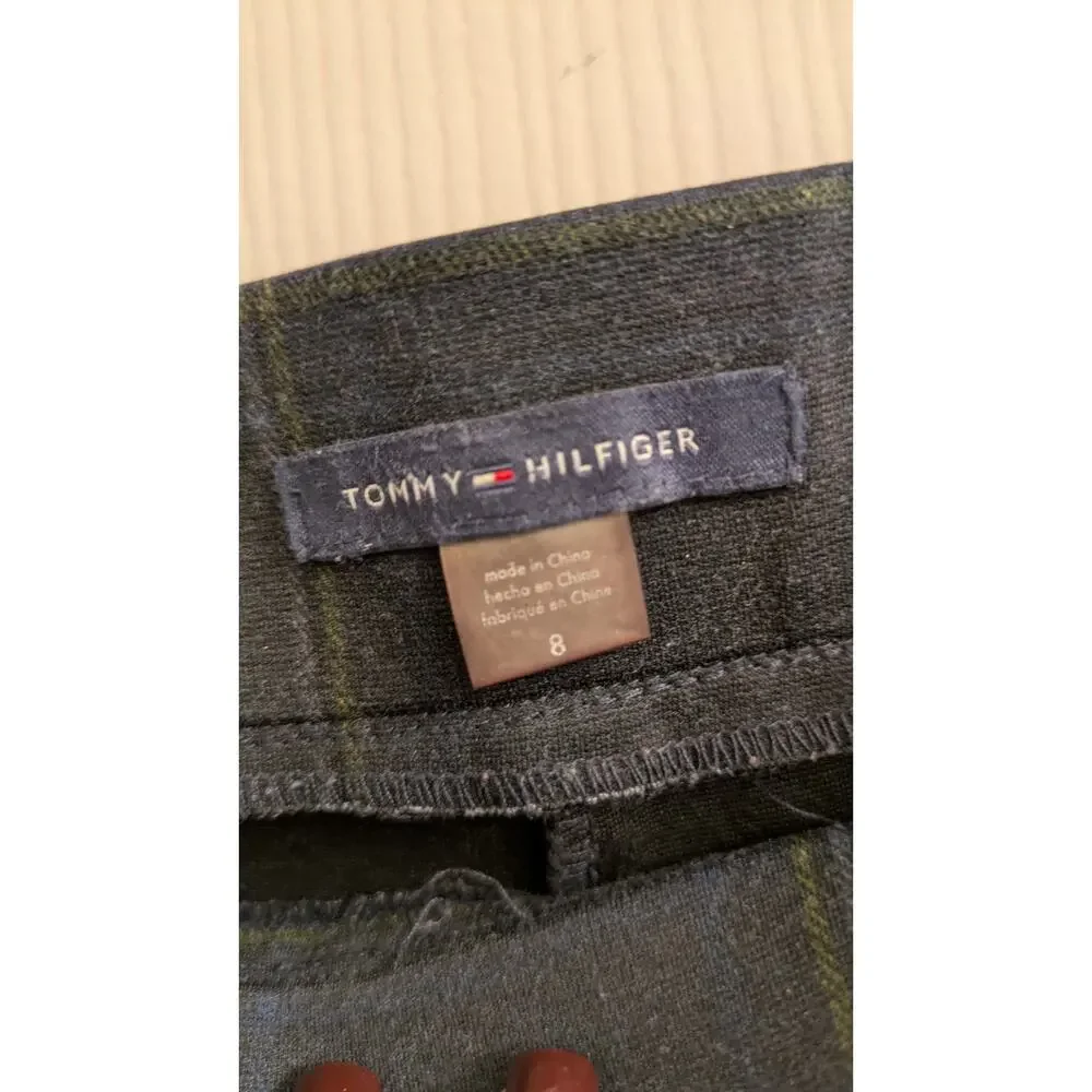 Tommy Hilfiger Women’s Size 8 Navy Red Green Plaid Slim Leg Pull- TH Charm